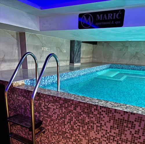 Apartmani SM Relax sa velikim dvorištem i terasom u mirnom naselju Zova na Zlatiboru
