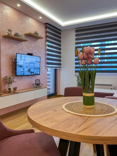 Apartmani MM Zlatibor stan na dan smestaj u Ulici Drinske divizije kod Mone terasa parking