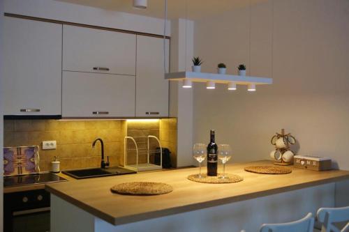 Moderno opremljen apartman Odiva sa terasom u mirnom delu Zlatibora