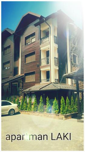 Laki Zlatibor stan na dan smestaj u Ulici Jovanke Jeftanovic apartman sa rernom terasa parking