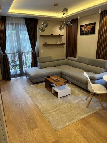 Apartman devetka Zlatibor stan na dan smestaj u naselju Sloboda miran kraj novi apartmani parking