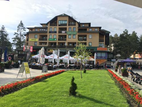 Apartmani Vila Jezero prva linija do vode i Kraljevog trga na Zlatiboru