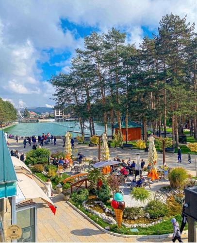 Lovac apartmani Kiridzijska Sloboda Zlatibor stan na dan smestaj u sumi rostilj dvoriste parking